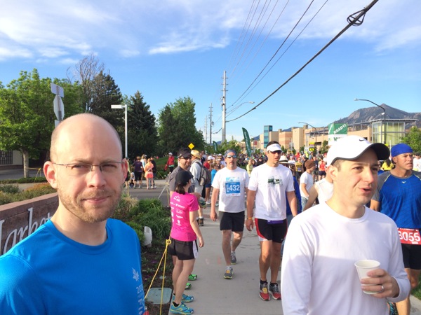 Ben and a crowd before the race